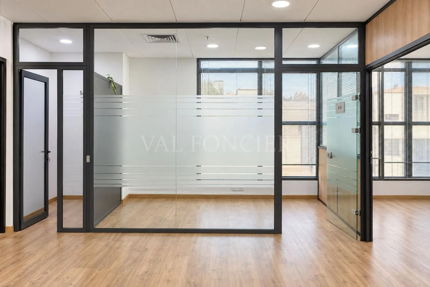 Location Bureau 71m2 avec place de garage Bd Abdelmoumen, Casablanca - الدار البيضاء (2)