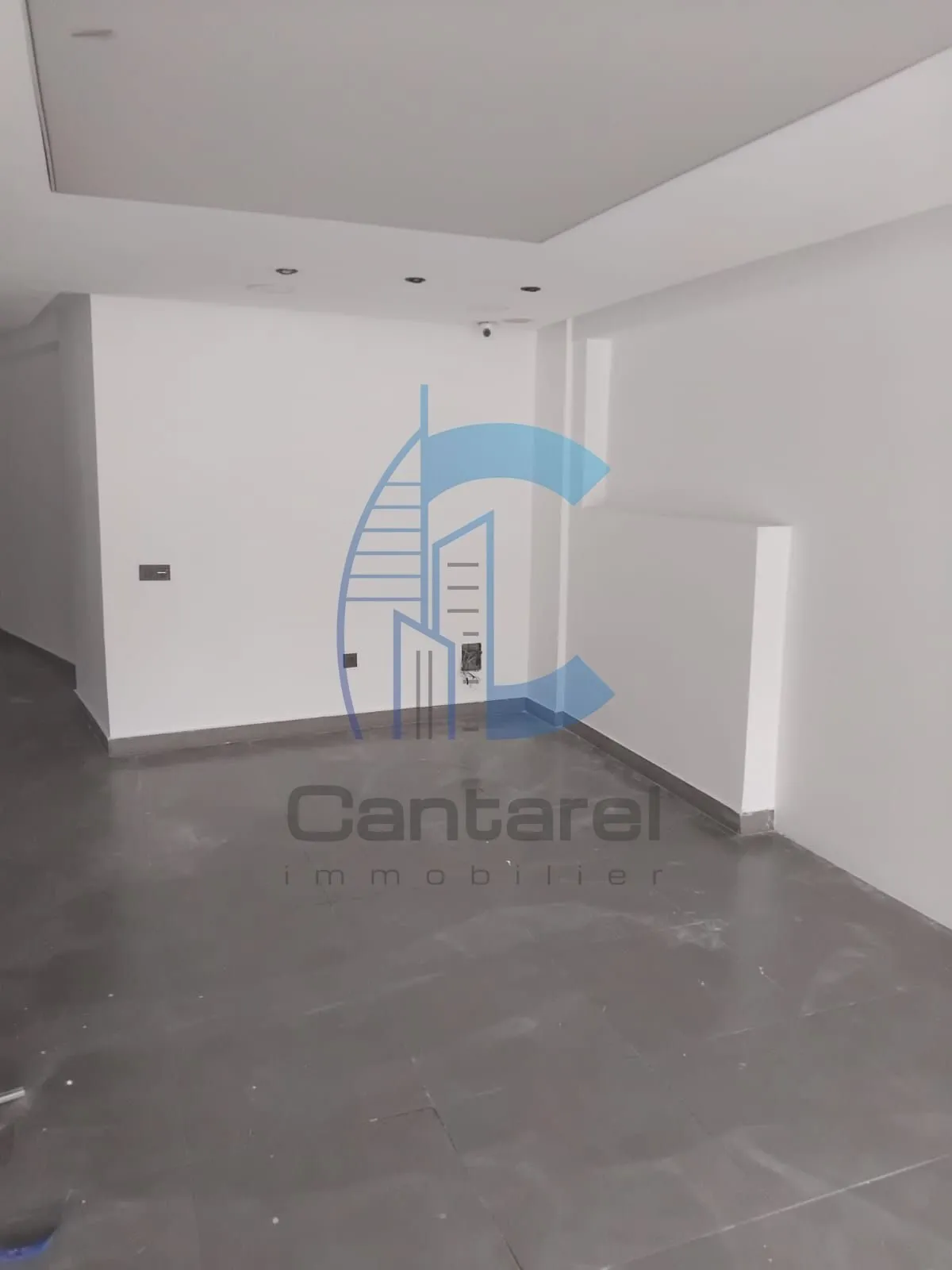 Location local commercial à racine - الدار البيضاء (2)