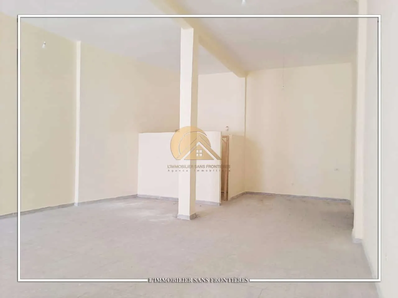 Local à louer à Sidi Ghanem, Marrakech — Hauteur 5 m — 200 m² - مراكش (4)