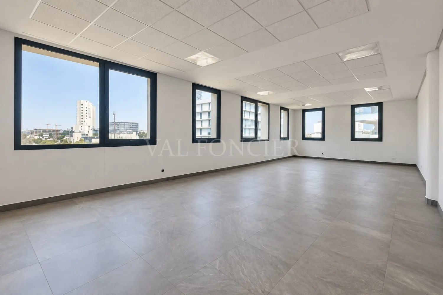À louer – Bureau neuf de 75 m² – Casablanca Finance City (CFC) - الدار البيضاء (2)