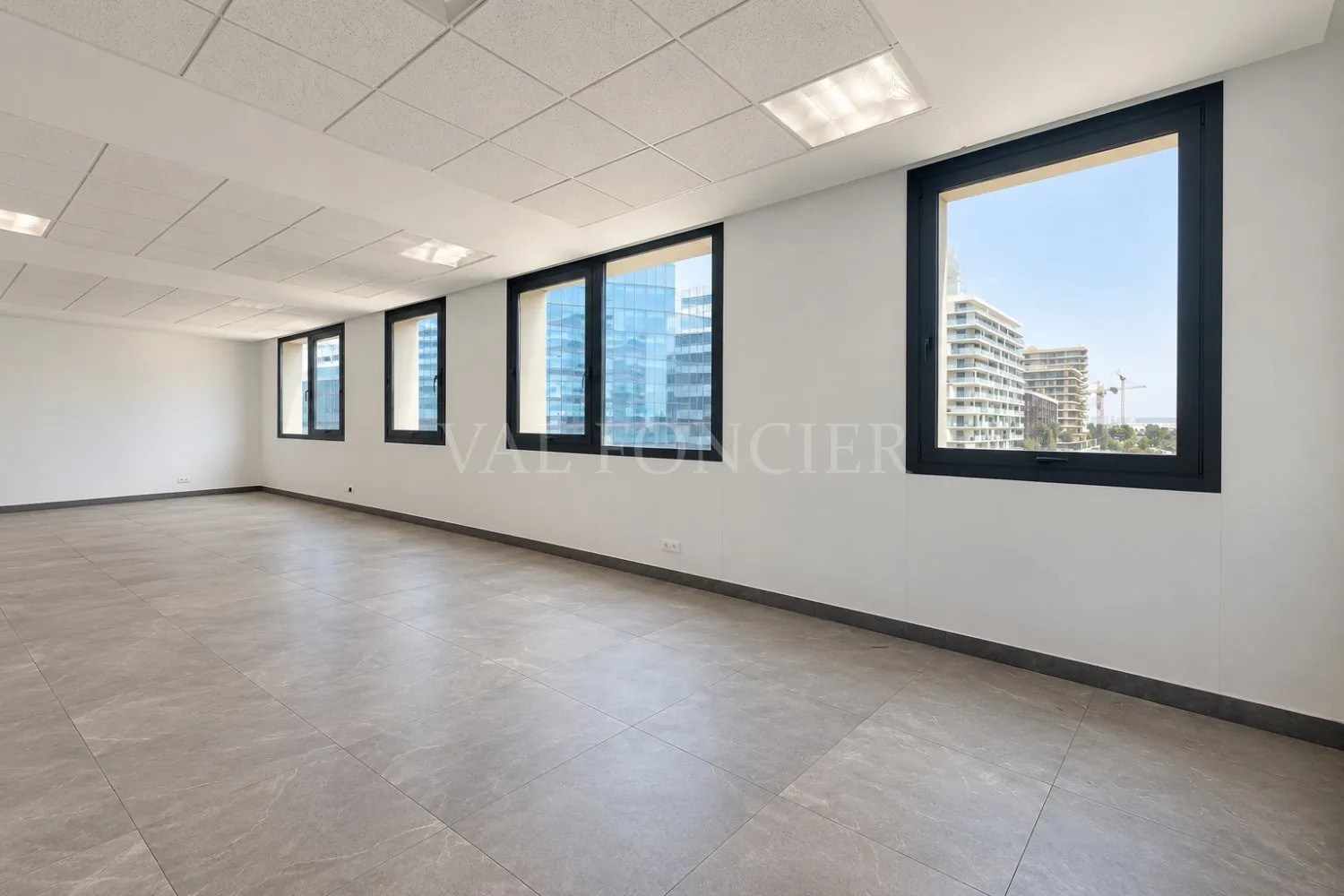 À louer – Bureau neuf de 75 m² – Casablanca Finance City (CFC) - الدار البيضاء