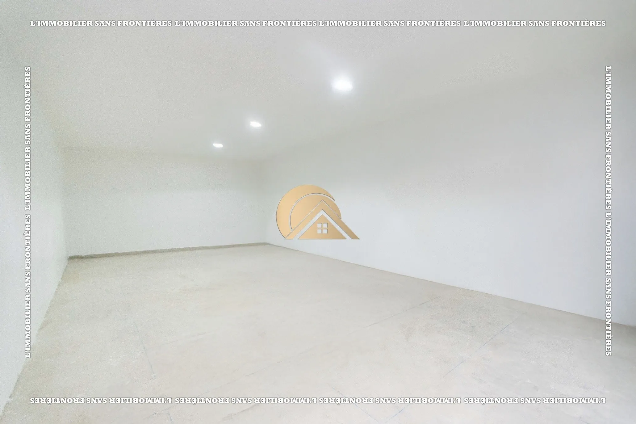 Local commercial à louer à Massira, Marrakech — Emplacement stratégique — 80 m² - مراكش (2)