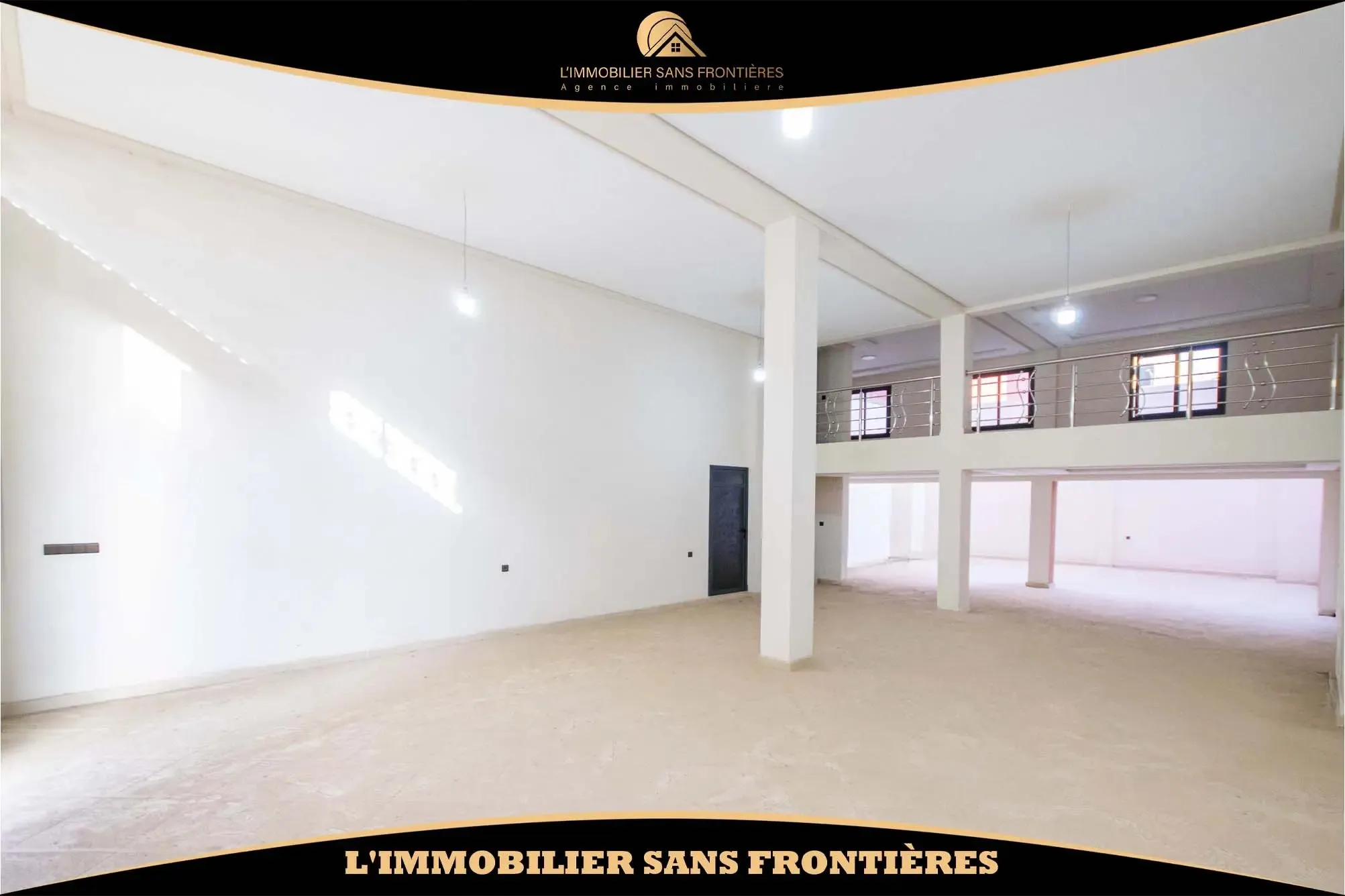Local commercial à Al Massar – 200 m² au RDC, 200 m² en sous-sol et mezzanine de 60 m² - مراكش