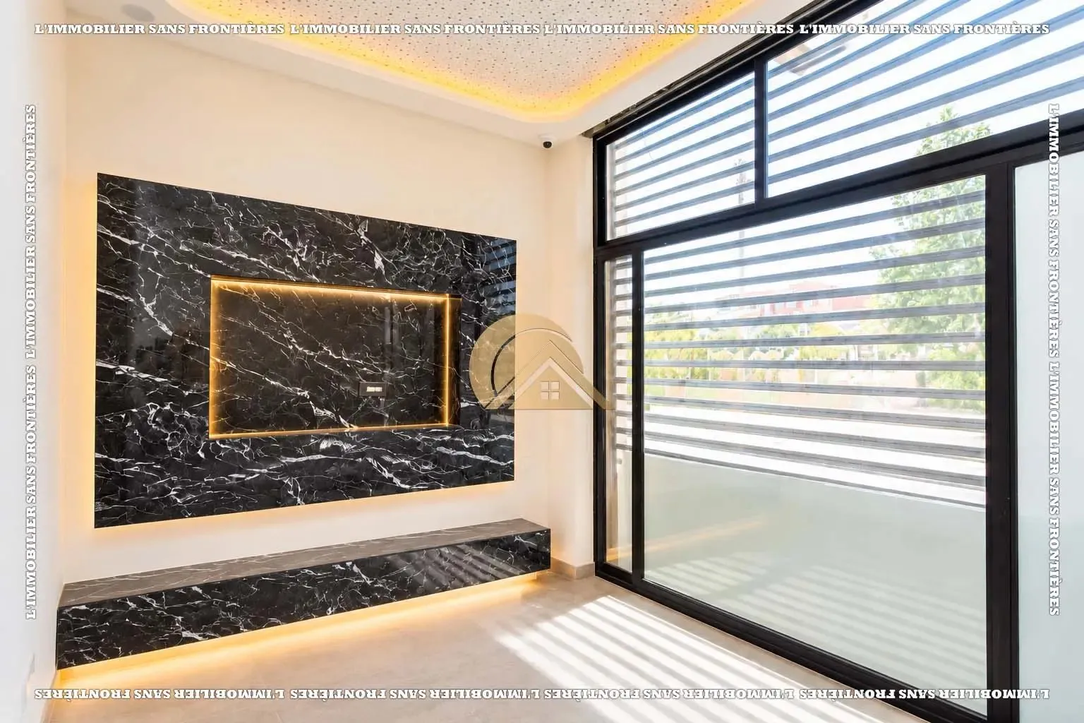 Local commercial de 80 m² à Massira 3 – 4 salles, accueil, salle d’attente et équipements professionnels - مراكش (4)