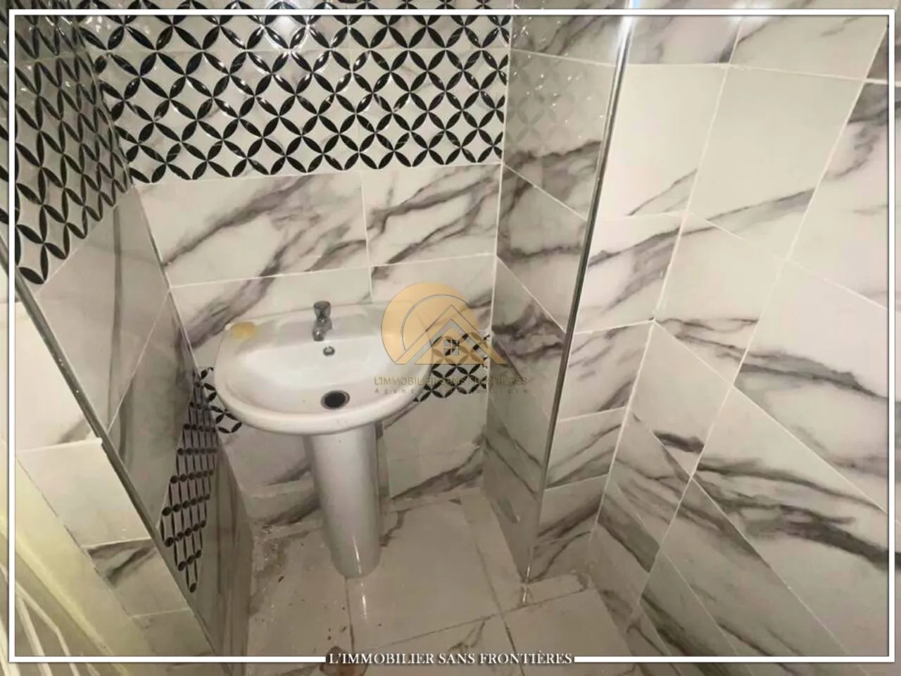 Local commercial à louer à Les Portes de Marrakech, 73 m², Marrakech - مراكش (2)