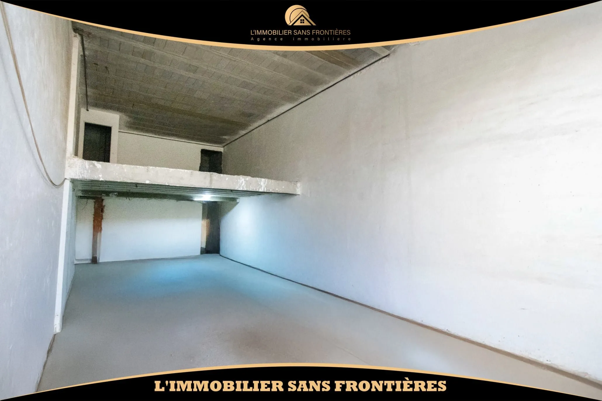 Local commercial à louer à la Route de Safi, Marrakech — Axe principal — RDC 87 m² + sous-sol 95 m² + mezzanine 47 m² - مراكش
