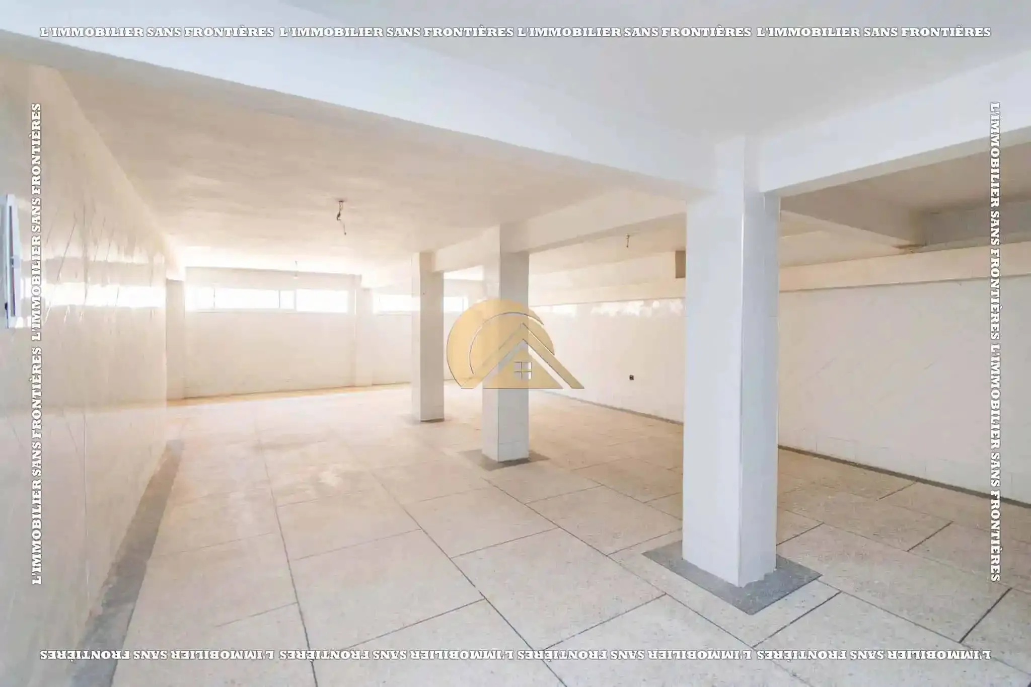 Local de stockage à louer à Sidi Ghanem, 300 m², Marrakech - مراكش (4)