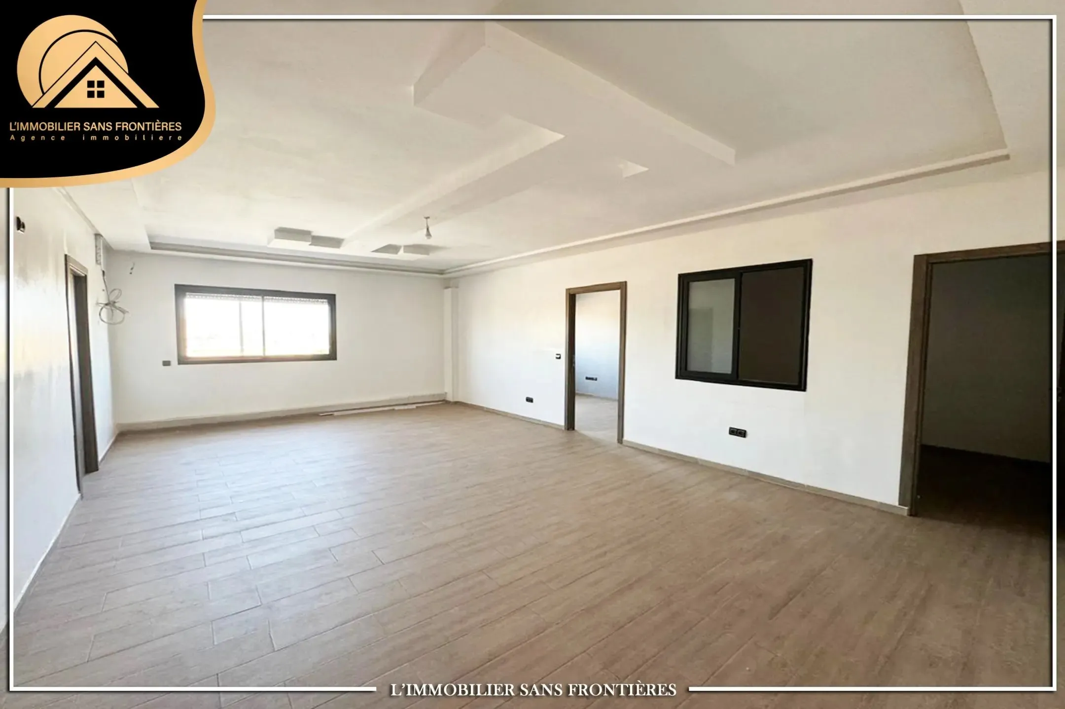 Plateau bureau vide de 80 m² à louer à Guéliz - مراكش