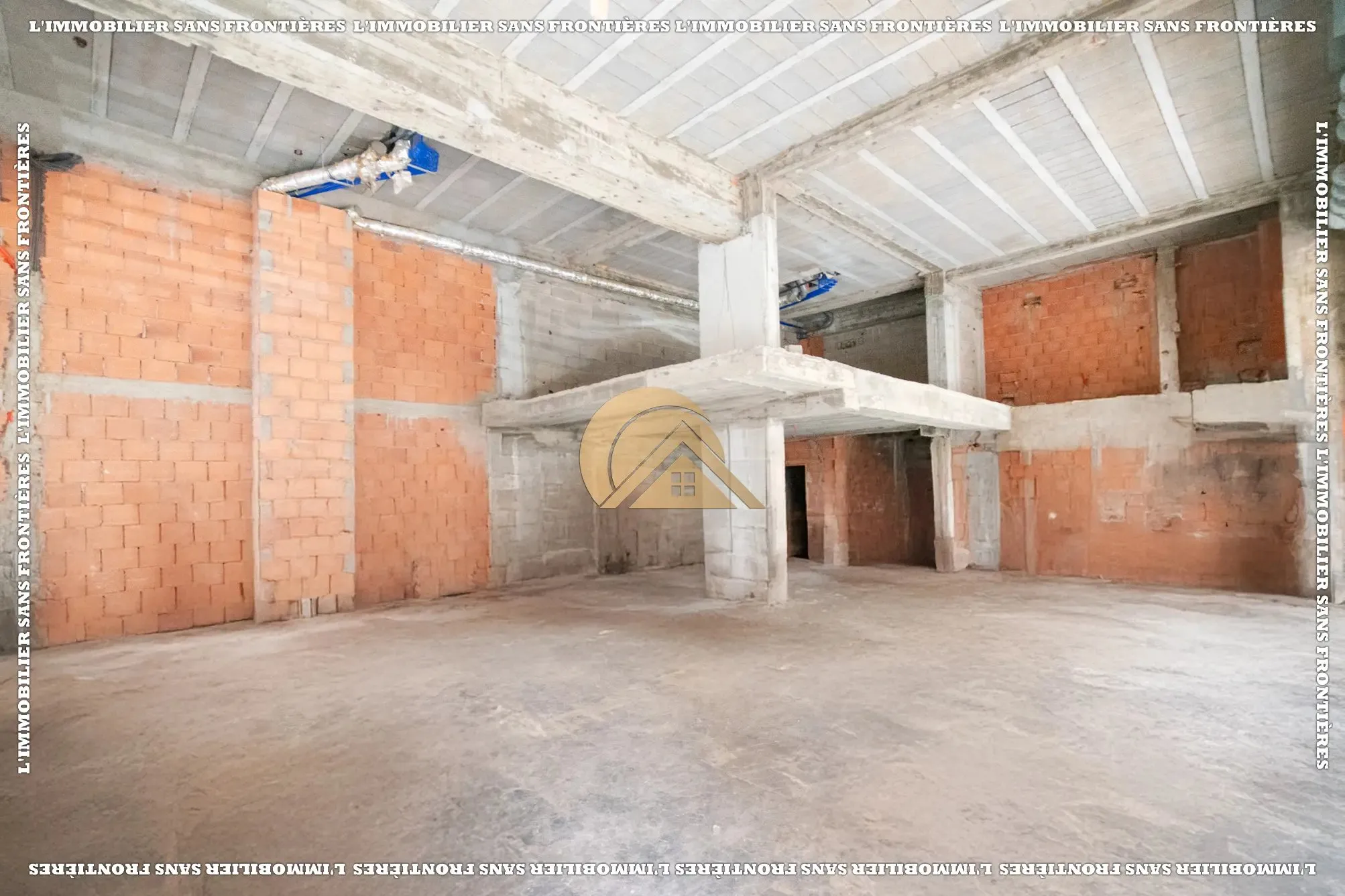 Local vide de 133 m² à louer au quartier Charaf - مراكش (2)
