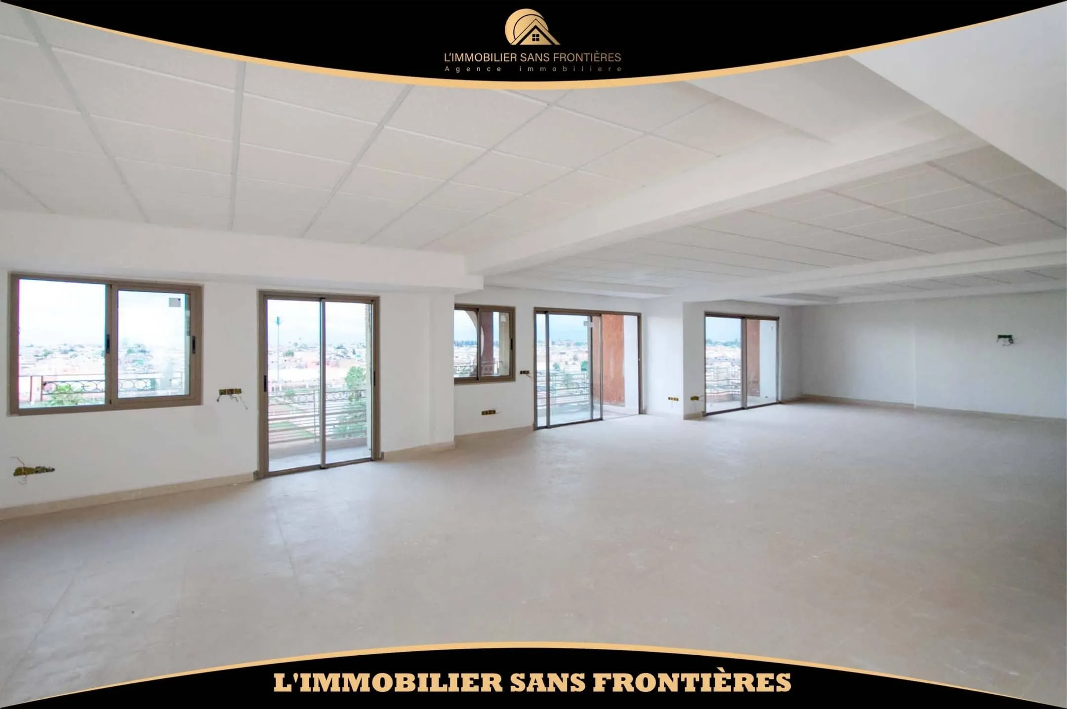 Bureau à louer à Bab Doukala, 300m², Marrakech - مراكش
