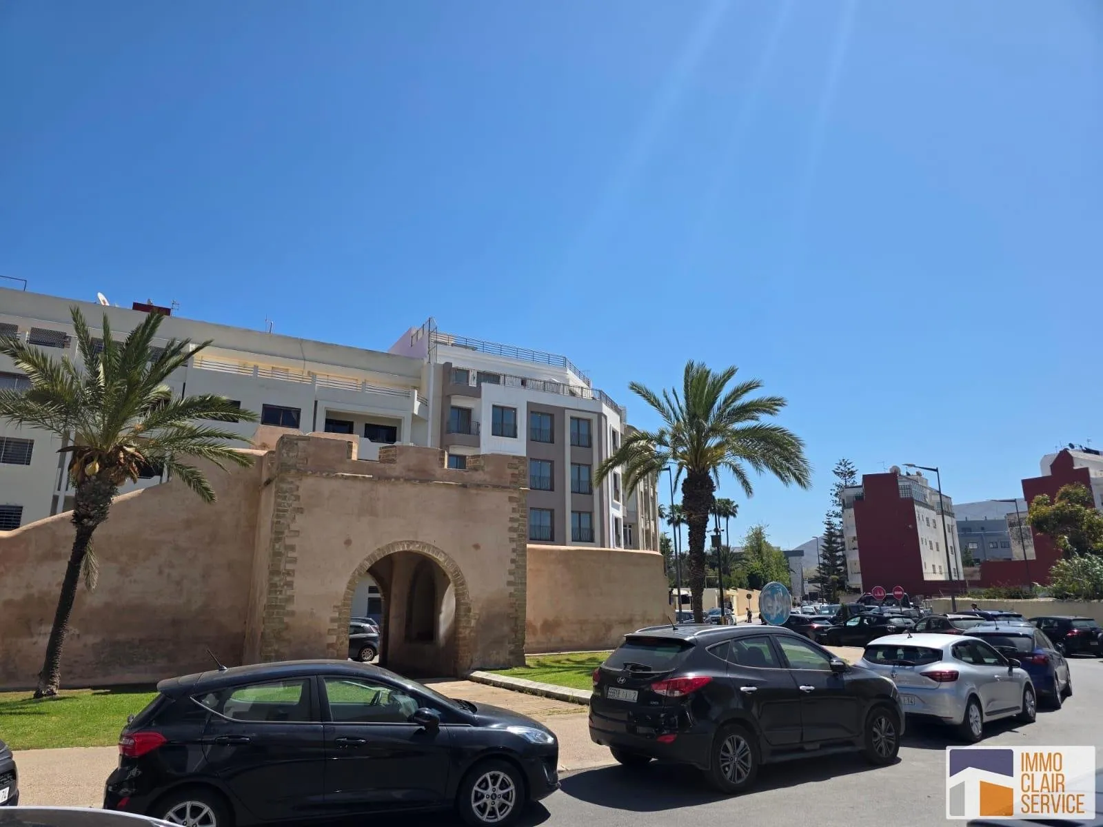 Location d'un bureau avec terrasse, deux façades. - الرباط (2)