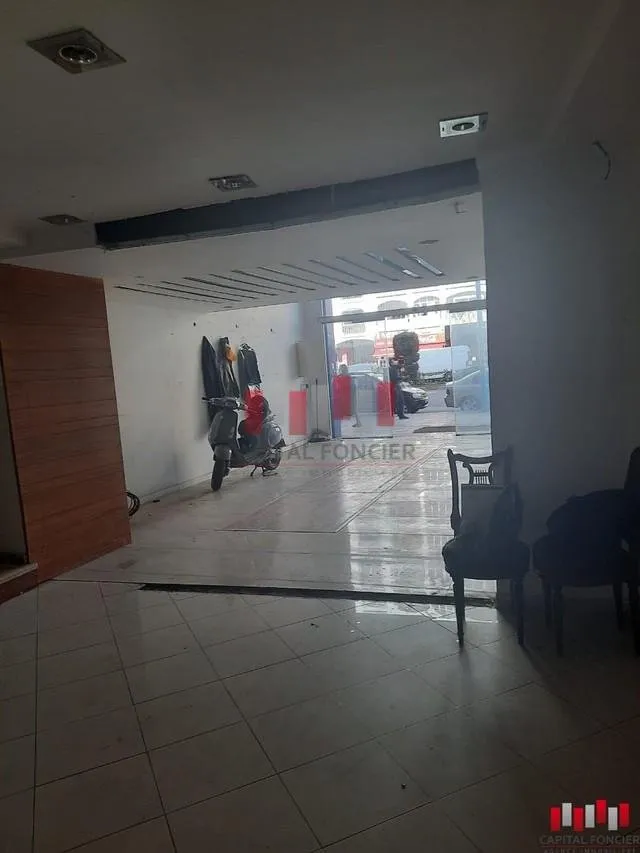 Local commercial premium en plein bld zerktouni  de 180 m2 a la location - الدار البيضاء (2)