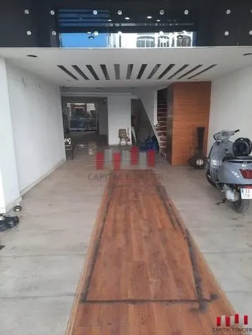 Local commercial premium en plein bld zerktouni  de 180 m2 a la location - الدار البيضاء