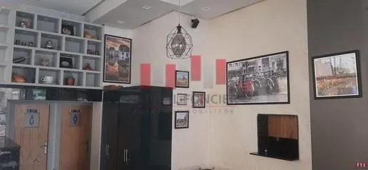 Café restaurant aménagé et équipé en plein quartier oulfa de 160 m  de surface exploitable a la location - الدار البيضاء