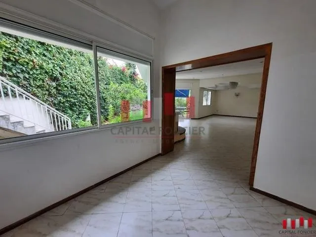 Villa a usage professionnel de 350 m2 de surface utile en plein quartier Anfa  a la location - الدار البيضاء (3)