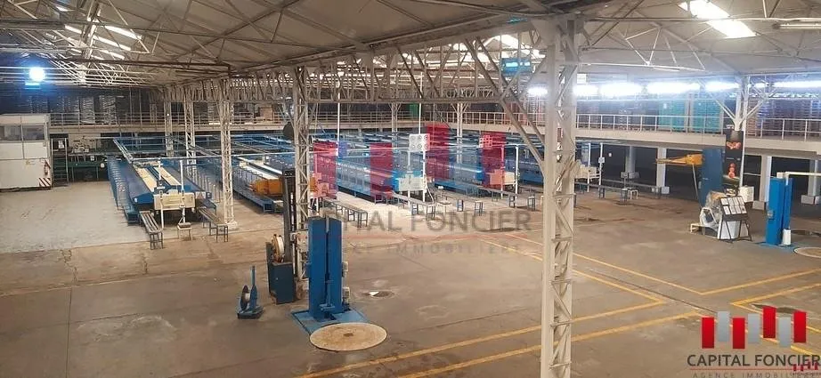 Usine industrielle de 10 000 m2 de surface couverte a Ain sebaa a la location - الدار البيضاء (2)