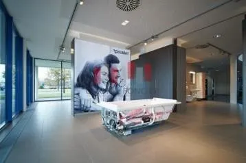 LOCAL COMMERCIAL PREMIUM DE  800 m2 EN PLEIN BLD GHANDI A LA LOCATION - الدار البيضاء