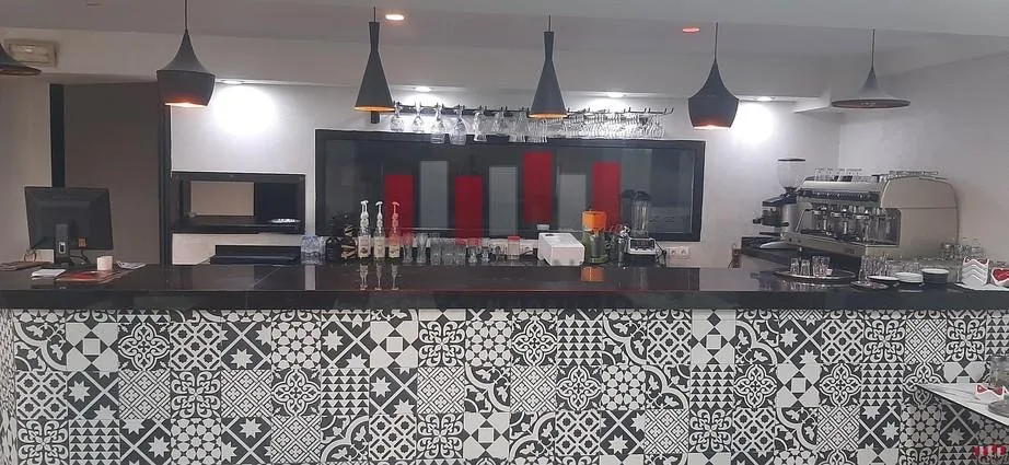 restaurant aménagé et équipé de 314 m2 quartier bourgogne a la location - الدار البيضاء (3)