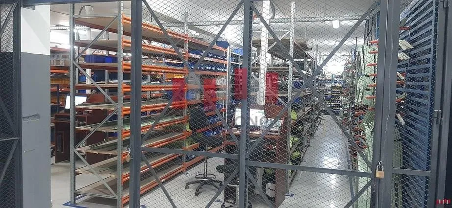 Usine industrielle de 6.500 m de surface de terrain dont 5.200 m de surface couverte a sapino a la location - الدار البيضاء (3)