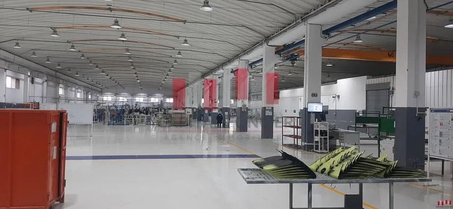 Usine industrielle de 6.500 m de surface de terrain dont 5.200 m de surface couverte a sapino a la location - الدار البيضاء (4)