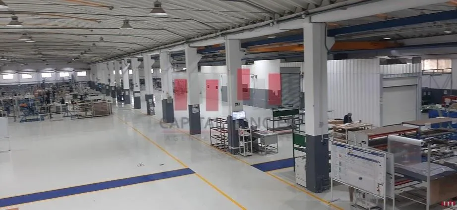 Usine industrielle de 6.500 m de surface de terrain dont 5.200 m de surface couverte a sapino a la location - الدار البيضاء (2)