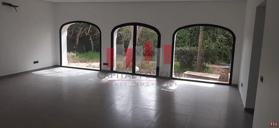 Villa a usage professionnel ou commercial 900 m de surface exploitable a la location en plein bld Kennedy - الدار البيضاء (2)