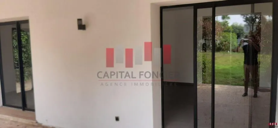 Villa a usage professionnel ou commercial 900 m de surface exploitable a la location en plein bld Kennedy - الدار البيضاء (4)
