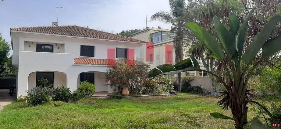 Villa a usage professionnel ou commercial 900 m de surface exploitable a la location en plein bld Kennedy - الدار البيضاء (3)