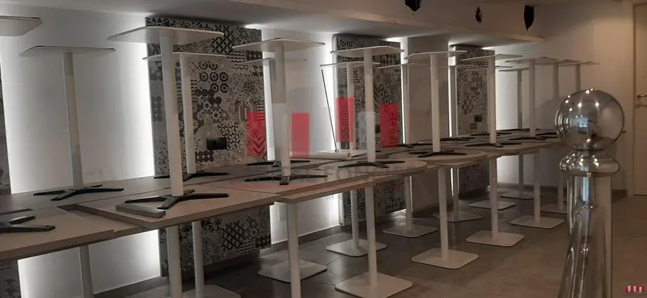 Exclusivité , Restaurant café neuf en plein bld anfa de 195 m a la location aménagé et équipé + terrasse autorisée - الدار البيضاء (3)