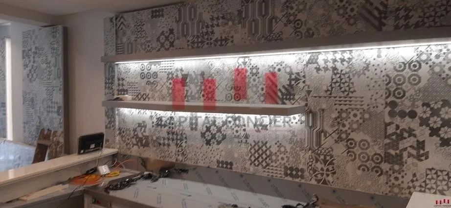 Exclusivité , Restaurant café neuf en plein bld anfa de 195 m a la location aménagé et équipé + terrasse autorisée - الدار البيضاء (2)