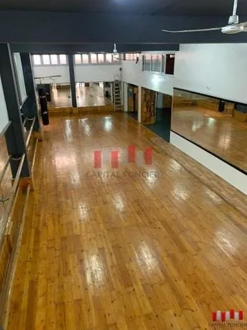 Local commercial de 220m2 à la location Bourgogne - الدار البيضاء