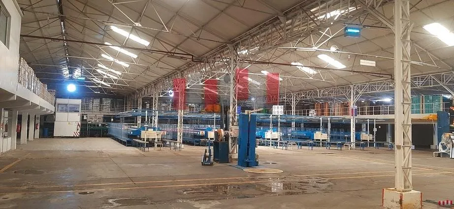 Usine industrielle de 10 000 m2 de surface couverte a Ain sebaa a la location - الدار البيضاء (2)