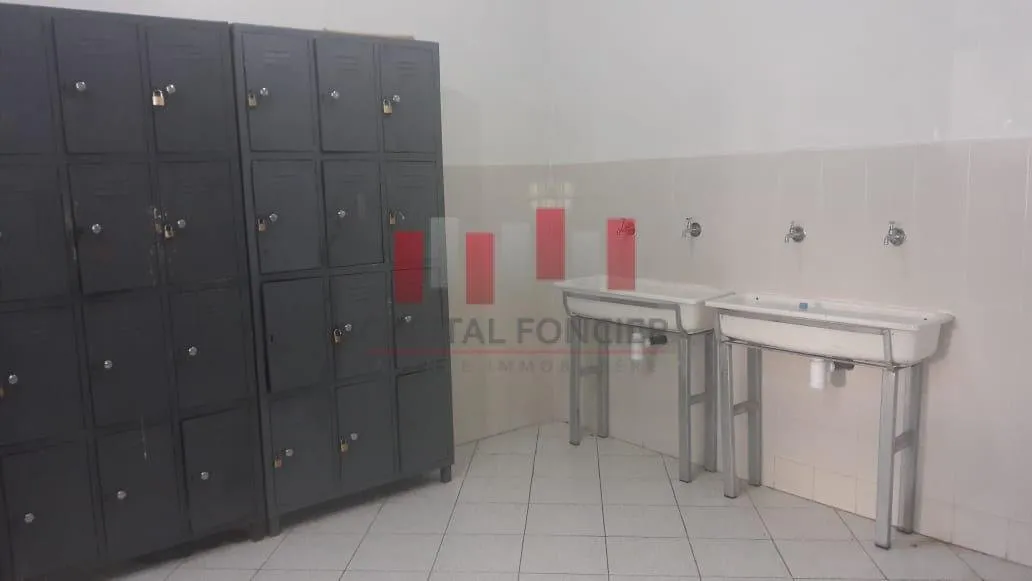 Usine industrielle de 10.500 m2 de surface couverte aux meilleures normes internationales  quartier moulay rachid ain sebaa a la location - الدار البيضاء (2)