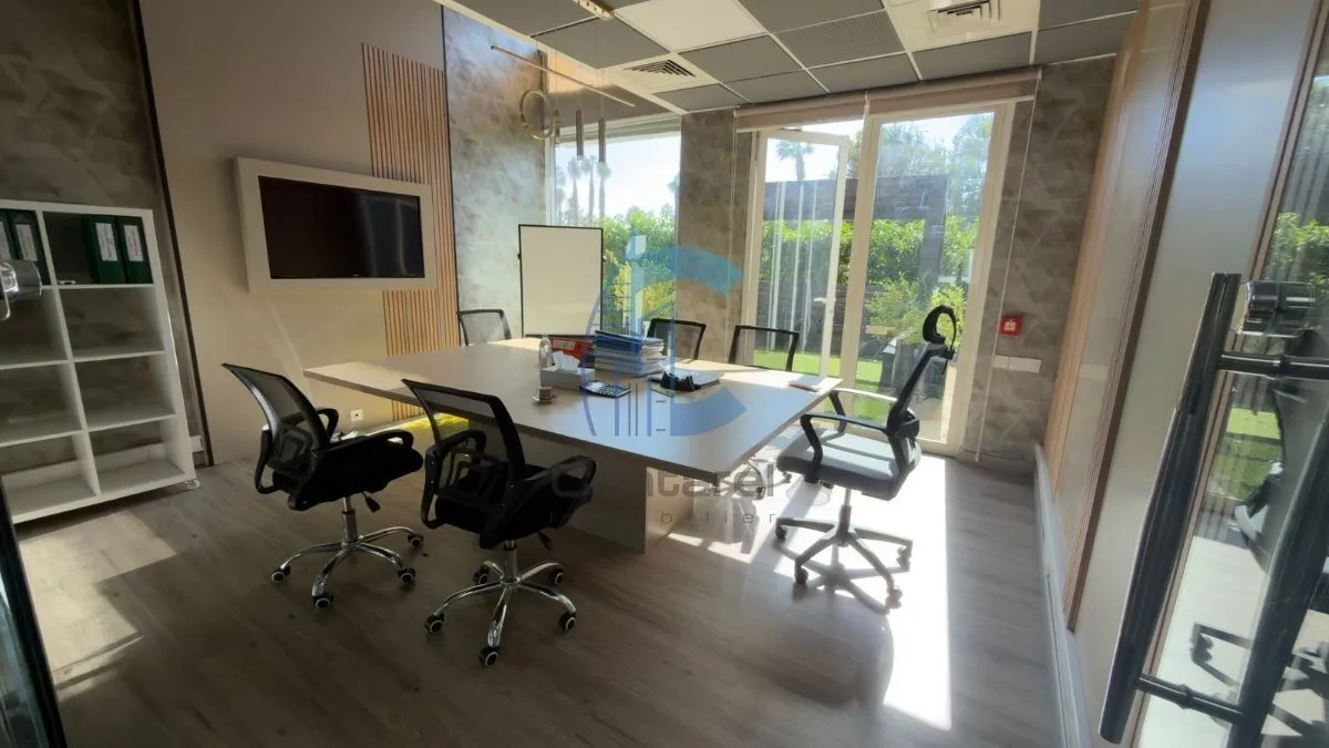 très beau bureau à louer paranfa - الدار البيضاء