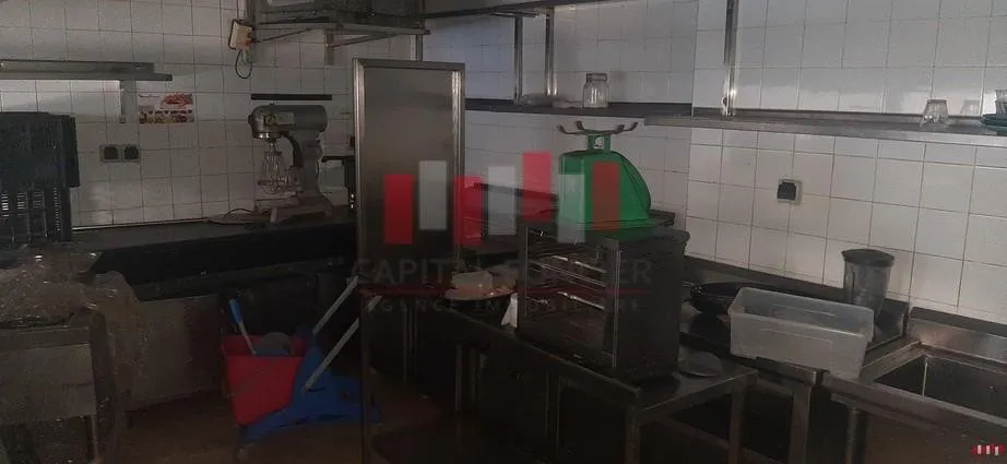 Restaurant aménagé et équipé en plein quartier gauthier de 140 m2   a la location - الدار البيضاء (4)