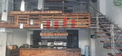 Restaurant aménagé et équipé en plein quartier gauthier de 140 m2   a la location - الدار البيضاء