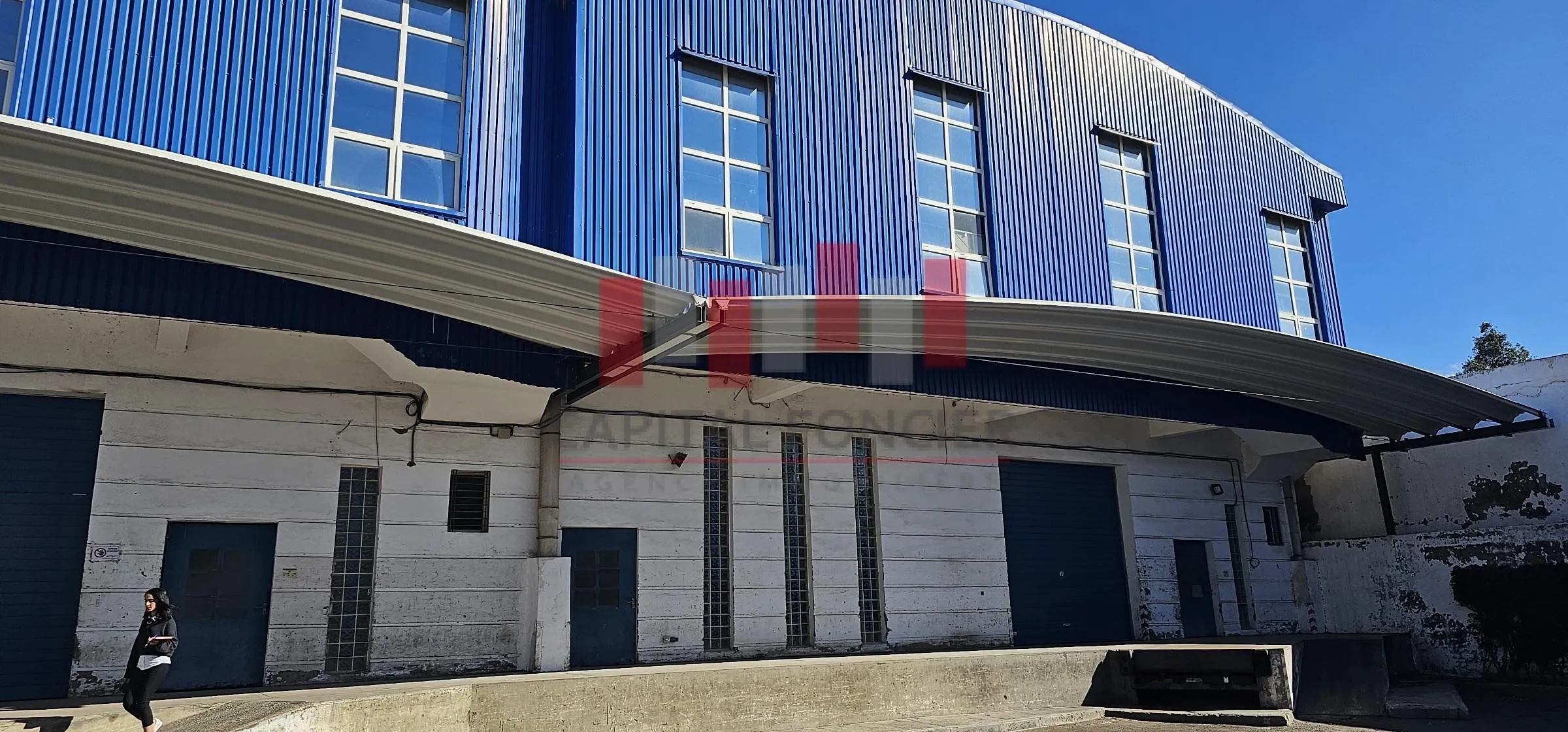 Location Local_industriel 850 m2 Zone industrielle Bouskoura usage stockage uniquement - الدار البيضاء