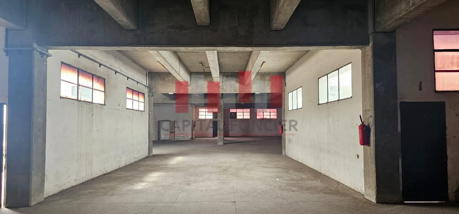 Usine industrielle aux normes internationales de 1248 m2 EN ETAGE ( avec 2 montes charges disponible ) a ain sebaa a la location - الدار البيضاء