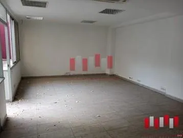 Local commercial 262m2  à la location bonne visibilité Racine - الدار البيضاء