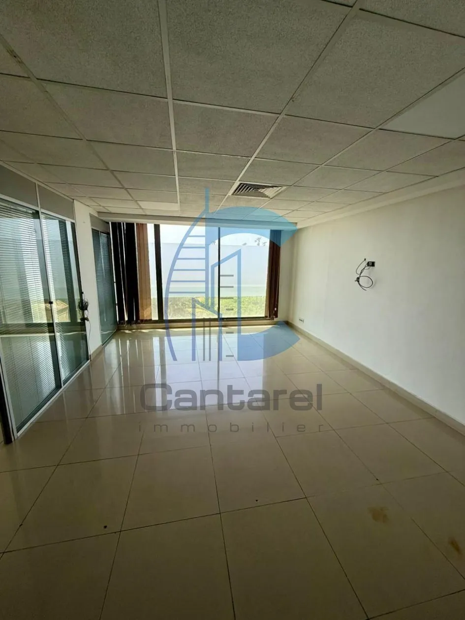 LOCATION SPAXIEUX BUREAU LA CORNICHE - الدار البيضاء
