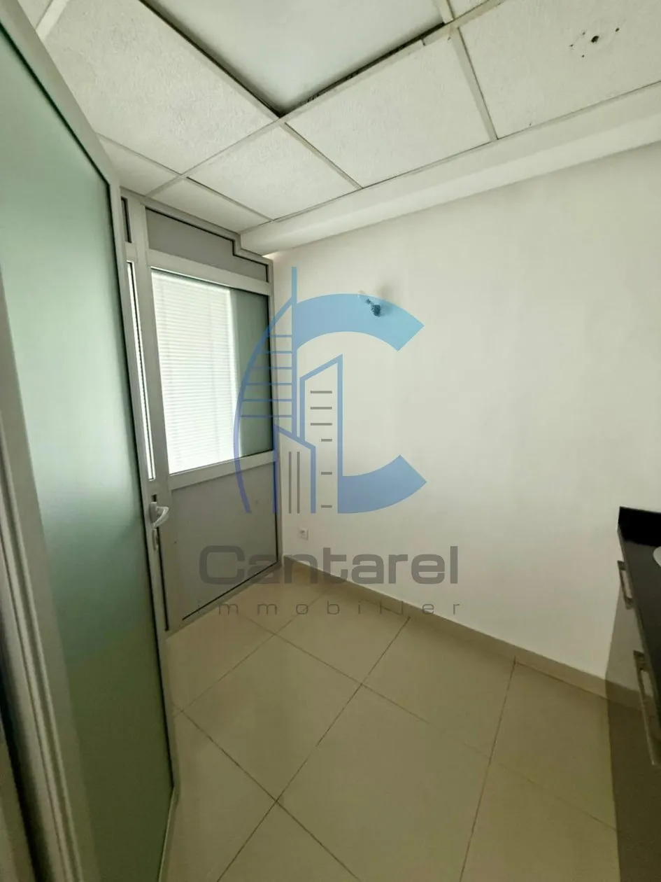 LOCATION SPAXIEUX BUREAU LA CORNICHE - الدار البيضاء (4)