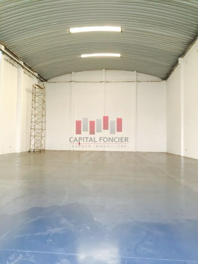 Hangar industriel de  850 m2 Zone industrielle Bouskoura pour stockage a la location parc industriel sécurisé - الدار البيضاء