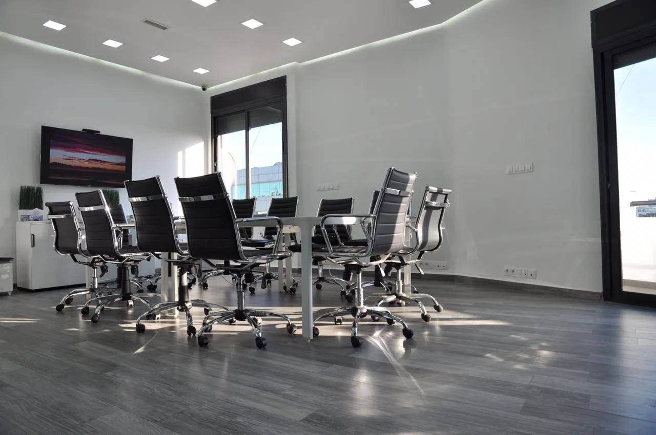 Bureau Equipé à louer au quartier des hopitaux - الدار البيضاء (2)