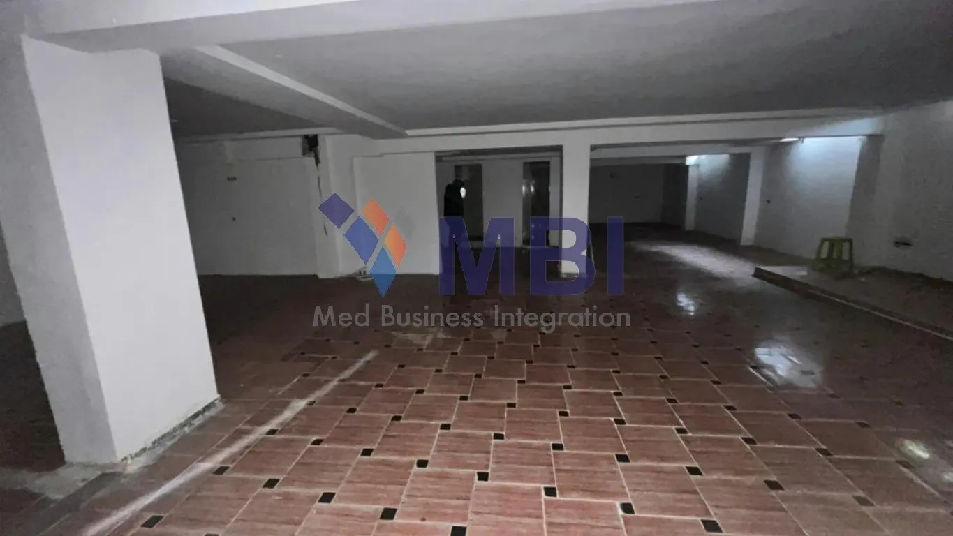 Local commercial à louer sur boulevard – L.C.A.2170 - طنجة