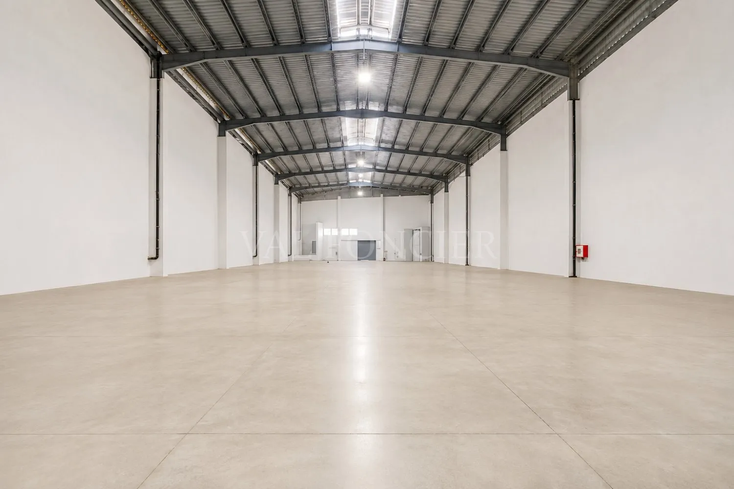 Location entrepôt de stockage 2200m2 ZI Lissasfa, Casablanca - الدار البيضاء