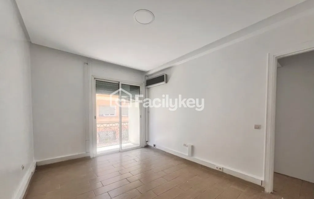 Bureau de 107 m² à Casablanca - الدار البيضاء (4)