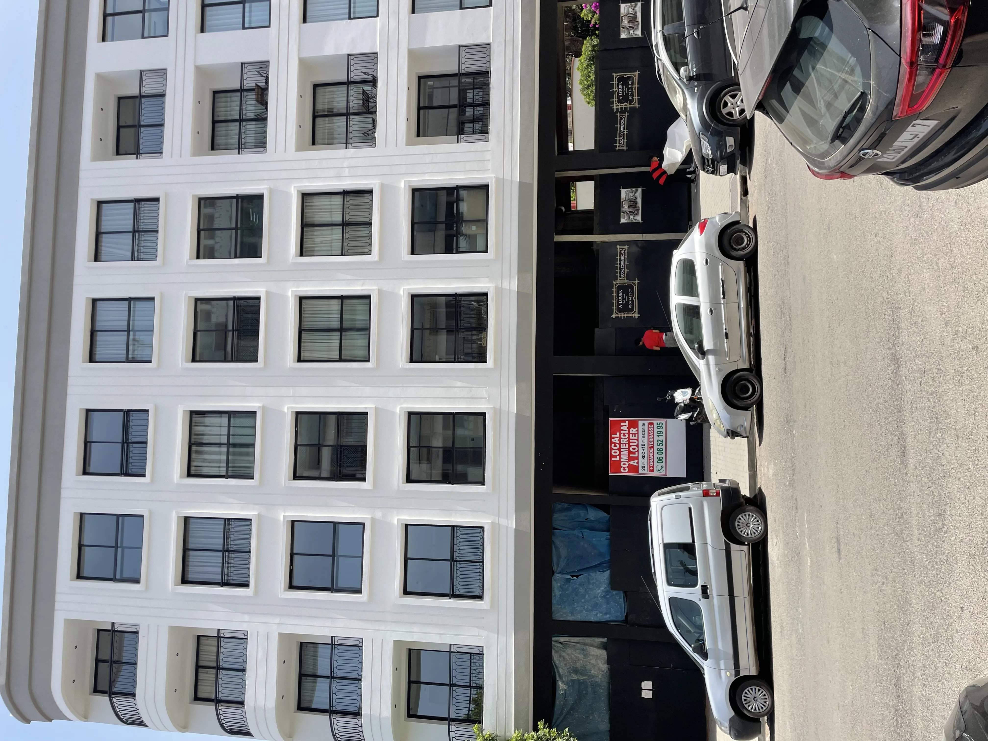 Local commercial avec énorme terrasse à louer à Palmier - الدار البيضاء