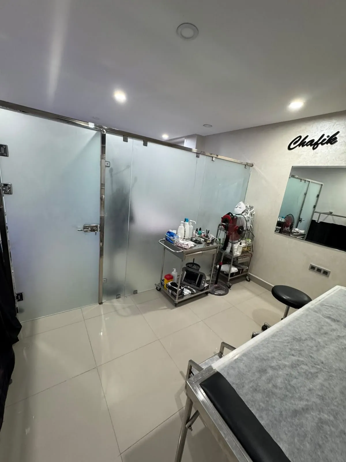 Centre d'esthétique SAROUT à vendre 74 m² Rte de Safi - مراكش (3)