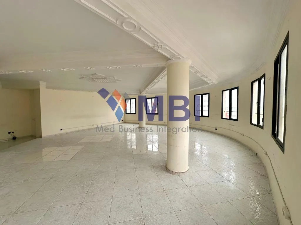Bureau vide à louer sur boulevard L.C.OK.2190 - طنجة (2)