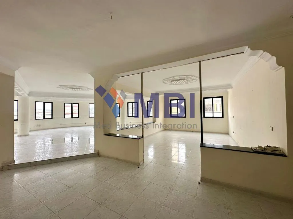 Bureau vide à louer sur boulevard L.C.OK.2190 - طنجة